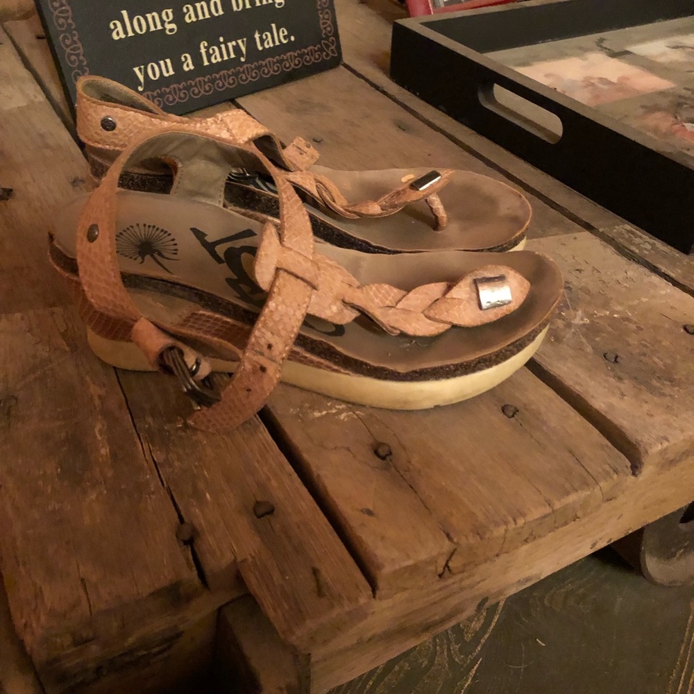 Otbt wedge sandals